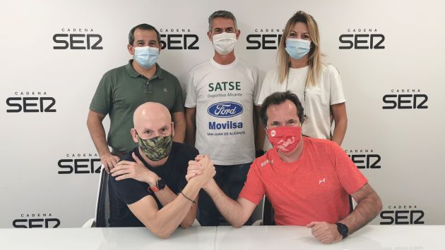 De derecha a izquierda: María Mompó, José Luis Giménez, Carlos Arcaya (de pie), José Manuel Albentosa y Fidel Chordá (sentados) De derecha a izquierda: María Mompó, José Luis Giménez, Carlos Arcaya (de pie), José Manuel Albentosa y Fidel Chordá (sentados)
