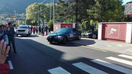 El coche oficial desplazó al Rey desde Villablino hasta Somiedo El coche oficial desplazó al Rey desde Villablino hasta Somiedo