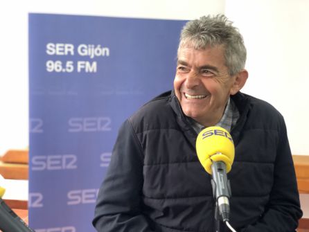 El alcalde, Belarmino Fernández, durante el programa especial. El alcalde, Belarmino Fernández, durante el programa especial.