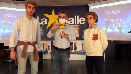 Pablo y Alejandro Turlo junto a Paco Agulló hablando para Radio Alcoy Pablo y Alejandro Turlo junto a Paco Agulló hablando para Radio Alcoy