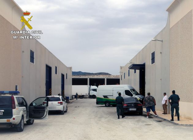 Operación de la Guardia Civil en la empresa de transportes de Fortuna Operación de la Guardia Civil en la empresa de transportes de Fortuna