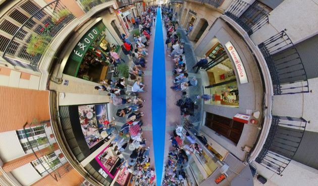 Pasaje del Comercio durante el desfile de moda infantil en DTiendas Linares. Pasaje del Comercio durante el desfile de moda infantil en DTiendas Linares.