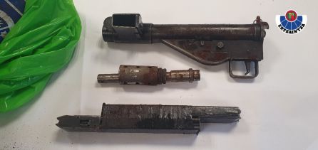 Subfusiles encontrados en el zulo Subfusiles encontrados en el zulo