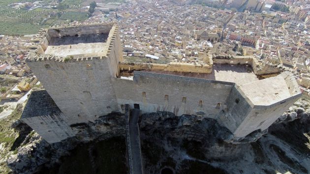 Imagen aérea del castillo de Los Vélez (Mula) Imagen aérea del castillo de Los Vélez (Mula)