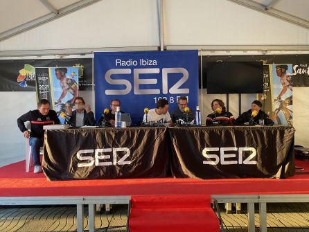 Un momento durante la programación especial de SER Aventureros desde Sant Antoni Un momento durante la programación especial de SER Aventureros desde Sant Antoni