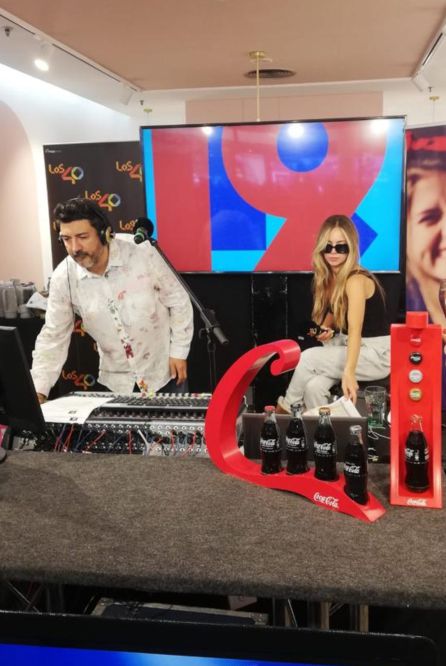 El programa contó con la visita sorpresa de una de las premiadas de la noche "ANA MENA" El programa contó con la visita sorpresa de una de las premiadas de la noche "ANA MENA"