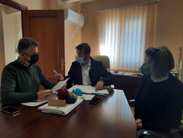Agea informa al alcalde de Huesa de que la obra de la conducción serrá un referente para los ingenieros de la UJA Agea informa al alcalde de Huesa de que la obra de la conducción serrá un referente para los ingenieros de la UJA