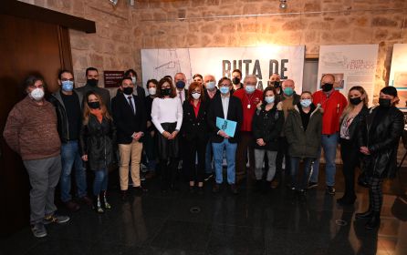 Hosteleros de la ciudad posan junto a los organizadores de la Ruta de la Tapa 2021. Hosteleros de la ciudad posan junto a los organizadores de la Ruta de la Tapa 2021.