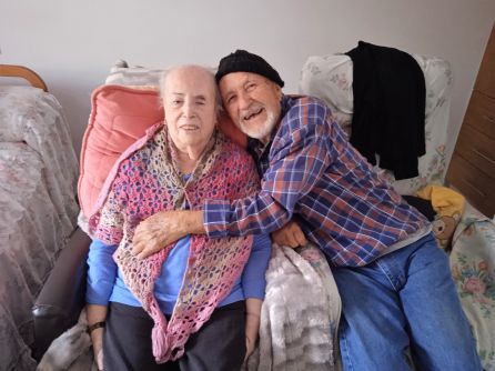 Año 2021. Rosa Martínez Muelas con 91 años y Camilo Andreu Fidalgo con 93 años, en su hogar de Molinos Marfagones. Una feliz relación de amor de más de 70 años. Año 2021. Rosa Martínez Muelas con 91 años y Camilo Andreu Fidalgo con 93 años, en su hogar de Molinos Marfagones. Una feliz relación de amor de más de 70 años.