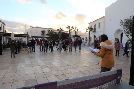 Un momento durante la lectura del manifiesto en Formentera Un momento durante la lectura del manifiesto en Formentera