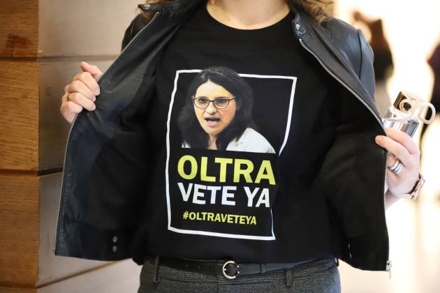 La formación naranja se ha presentado con camisetas que piden la dimisión de la vicepresidenta La formación naranja se ha presentado con camisetas que piden la dimisión de la vicepresidenta
