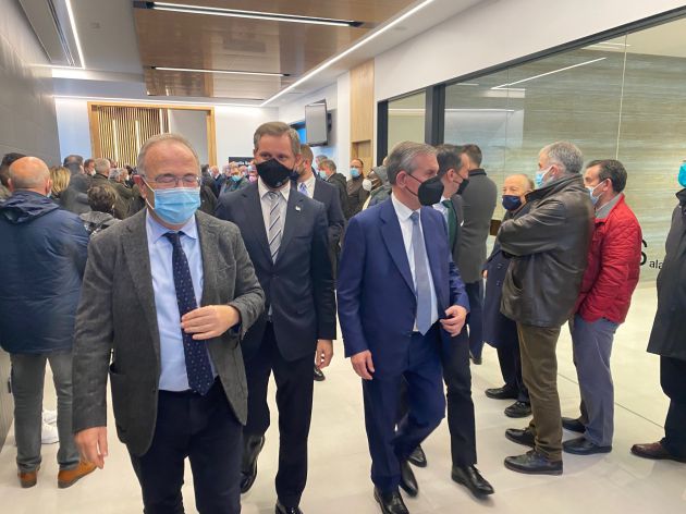 Alcalde de Santiago, Delegado del Gobierno en Galicia y José Domínguez Alcalde de Santiago, Delegado del Gobierno en Galicia y José Domínguez