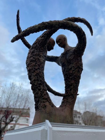 Escultura homenaje a las víctimas del COVID en Motilla del Palancar Escultura homenaje a las víctimas del COVID en Motilla del Palancar