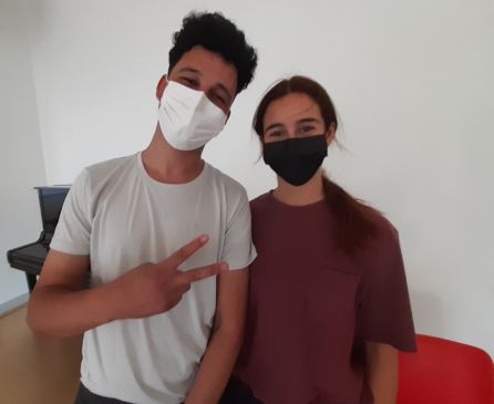 Mohamed con Laura, una de las bailarinas Mohamed con Laura, una de las bailarinas