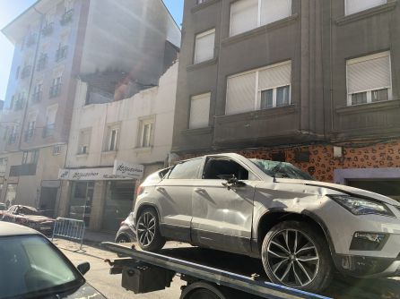Uno de los vehículos ha sido retirado Uno de los vehículos ha sido retirado