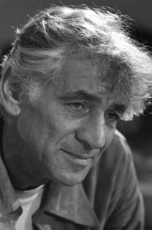 Y Leonard Bernstein bajó a los muelles Y Leonard Bernstein bajó a los muelles
