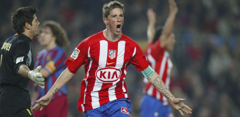 El delantero de Fuenlabrada, con la elástica del Atlético de Madrid en un partido ante el Barcelona. El delantero de Fuenlabrada, con la elástica del Atlético de Madrid en un partido ante el Barcelona.