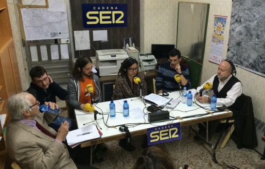 El programa especial de 'Hora 25' desde la Asociación de Vecinos de Carabanchel Alto. El programa especial de 'Hora 25' desde la Asociación de Vecinos de Carabanchel Alto.