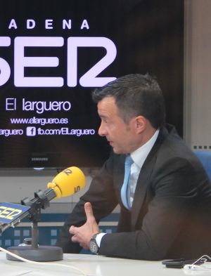 Jorge Mendes, represente de Cristiano Ronaldo, en los estudios de la SER Jorge Mendes, represente de Cristiano Ronaldo, en los estudios de la SER
