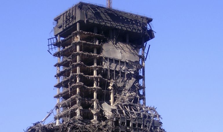 La torre Windsor tras el incendio La torre Windsor tras el incendio