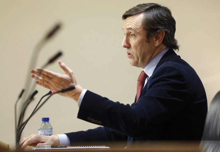 GRA176. MADRID, 10/02/2015.- El portavoz parlamentario del PP, Rafael Hernando, durante la rueda de prensa que ha ofrecido hoy tras la reunión de la Junta de Portavoces del Congreso de los Diputados. EFE/Chema Moya GRA176. MADRID, 10/02/2015.- El portavoz parlamentario del PP, Rafael Hernando, durante la rueda de prensa que ha ofrecido hoy tras la reunión de la Junta de Portavoces del Congreso de los Diputados. EFE/Chema Moya
