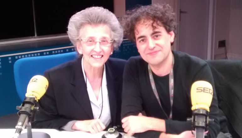 Margarita Morais, presidenta de la Fundación Eutherpe, y el pianista José Enrique Moreno Gistaín en los estudios de la Cadena SER. Margarita Morais, presidenta de la Fundación Eutherpe, y el pianista José Enrique Moreno Gistaín en los estudios de la Cadena SER.