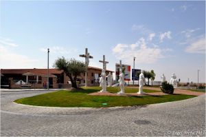 La rotonda del Calvario en Navalcarnero. La rotonda del Calvario en Navalcarnero.