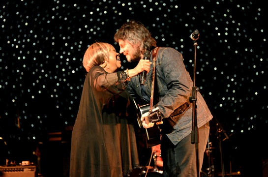 Mavis Staples y Jeff Tweedy durante el concierto que conmemoró los 75 años de Mavis Staples Mavis Staples y Jeff Tweedy durante el concierto que conmemoró los 75 años de Mavis Staples