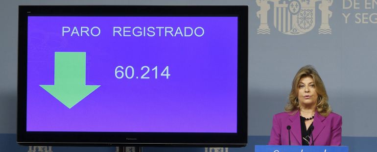 -FOTODELDIA- GRA031, MADRID. 06/04/2015.- La secretaria de Estado de Empleo, Engracia Hidalgo, durante la rueda de prensa en la que anunciaron que los datos de paro y la afiliación a la Seguridad Social del mes de Marzo de 2015 bajó en 60.214 personas, el mayor descenso en los últimos 13 años, y se situó en 4.451.939 desempleados, en tanto que la afiliación a la Seguridad Social subió en más de 160.000 personas. EFE/Juan Carlos Hidalgo -FOTODELDIA- GRA031, MADRID. 06/04/2015.- La secretaria de Estado de Empleo, Engracia Hidalgo, durante la rueda de prensa en la que anunciaron que los datos de paro y la afiliación a la Seguridad Social del mes de Marzo de 2015 bajó en 60.214 personas, el mayor descenso en los últimos 13 años, y se situó en 4.451.939 desempleados, en tanto que la afiliación a la Seguridad Social subió en más de 160.000 personas. EFE/Juan Carlos Hidalgo