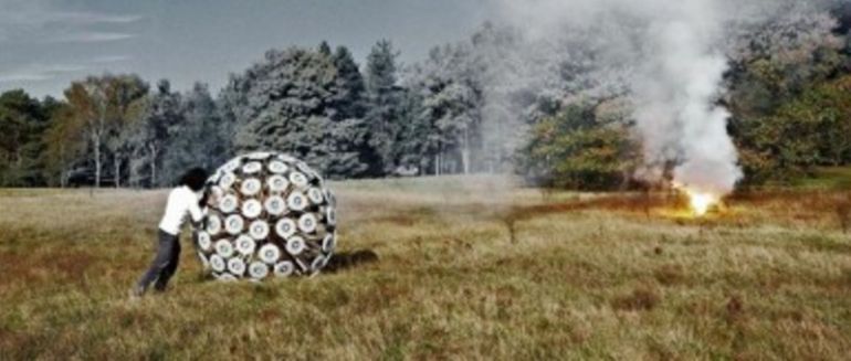 El 'Mine Kafon', un artefacto para detectar minas, es uno de los objetos expuestos en 'Diseño para vivir' El 'Mine Kafon', un artefacto para detectar minas, es uno de los objetos expuestos en 'Diseño para vivir'