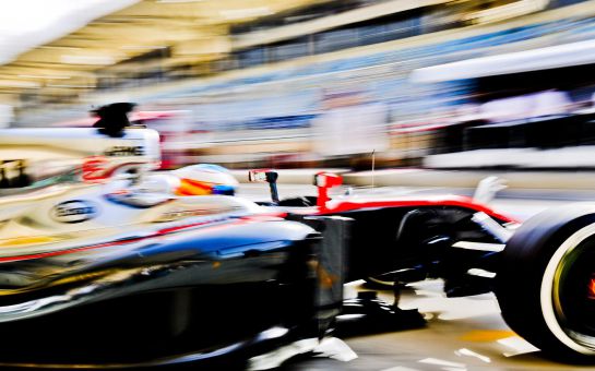 Fernando Alonso, durante los libres del GP de Baréin.