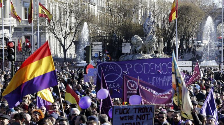 "Asaltar los cielos. Podemos o la política después de la crisis" "Asaltar los cielos. Podemos o la política después de la crisis"