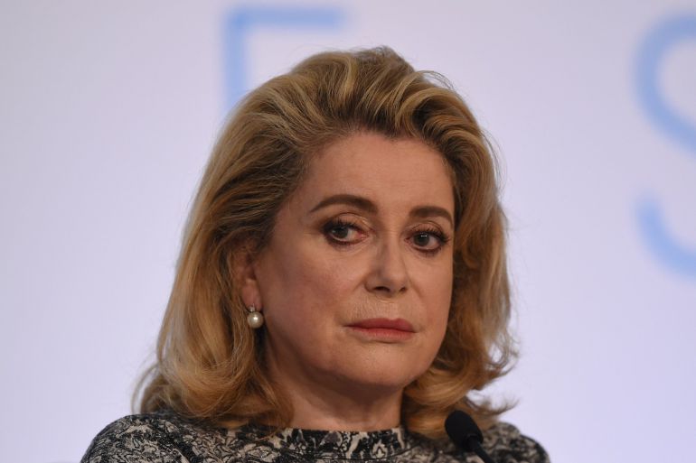 La gélida Deneuve abre Cannes sin entusiasmar La gélida Deneuve abre Cannes sin entusiasmar