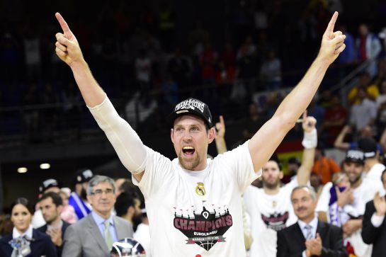 Real Madrid's Italian forward Andres Nocioni celebrates after winning the Euroleague Final Four basketball final against Olympiacos Pireus at the Palacio de los Deportes in Madrid on May 17, 2015. AFP PHOTO / JAVIER SORIANO Real Madrid's Italian forward Andres Nocioni celebrates after winning the Euroleague Final Four basketball final against Olympiacos Pireus at the Palacio de los Deportes in Madrid on May 17, 2015. AFP PHOTO / JAVIER SORIANO
