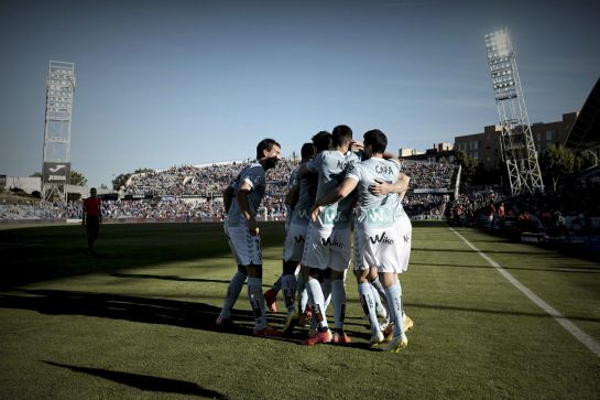Los jugadores del Eibar celebran la consecución del primer gol de su equipo ante el Getafe Los jugadores del Eibar celebran la consecución del primer gol de su equipo ante el Getafe