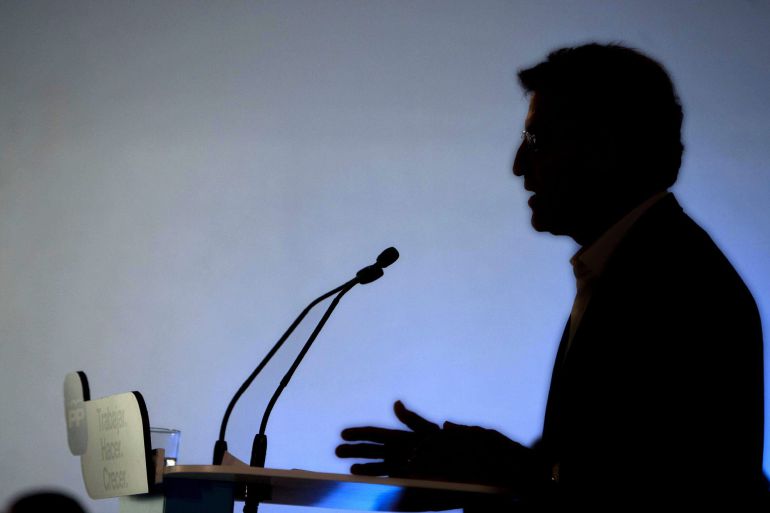 GRA456. VIGO. 15/05/2015.- El presidente de la Xunta de Galicia, Alberto Nuñez Feijoo, durante su participación hoy en el mitin del PP en Vigo, en el que ha estado acompañado por el presidente del Gobierno, Mariano Rajoy. EFE/Salvador Sas GRA456. VIGO. 15/05/2015.- El presidente de la Xunta de Galicia, Alberto Nuñez Feijoo, durante su participación hoy en el mitin del PP en Vigo, en el que ha estado acompañado por el presidente del Gobierno, Mariano Rajoy. EFE/Salvador Sas