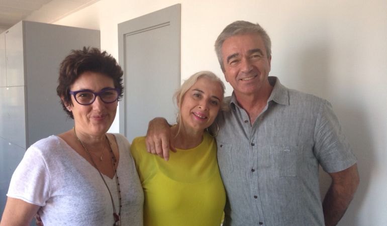 Montserrat Domínguez, Mariola Cubells y Carles Francino, en los estudios de la Cadena SER Montserrat Domínguez, Mariola Cubells y Carles Francino, en los estudios de la Cadena SER