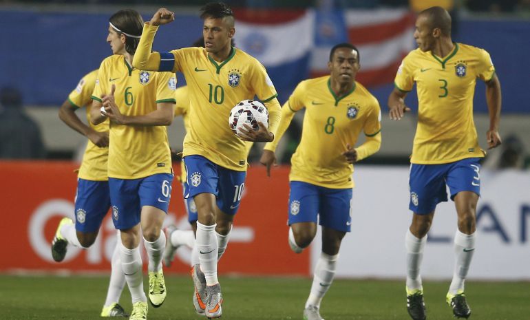 Neymar celebra su gol ante Perú Neymar celebra su gol ante Perú