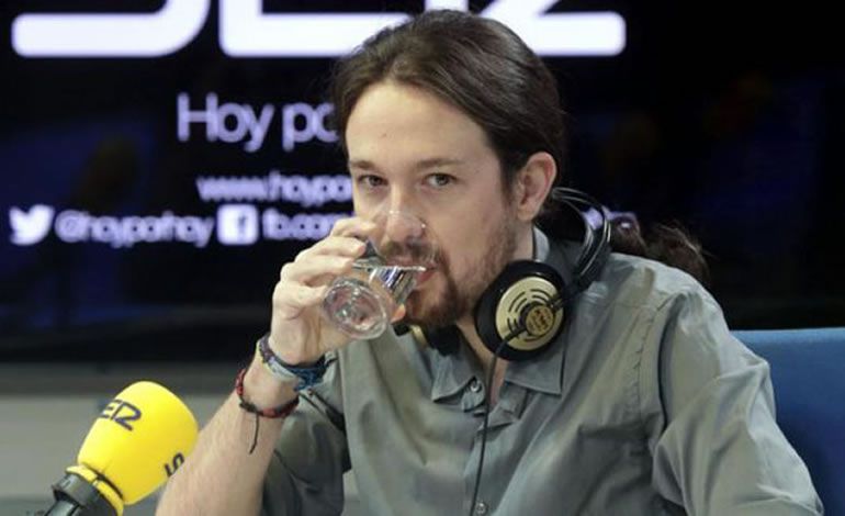 Pablo Iglesias vaso de agua Cadena SER Pablo Iglesias vaso de agua Cadena SER