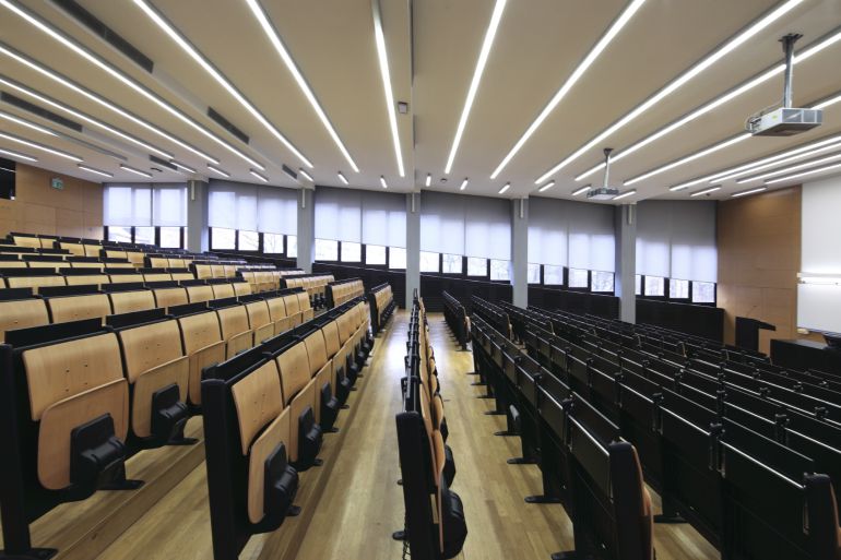 "Hay un muro económico en las puertas de la universidad" "Hay un muro económico en las puertas de la universidad"