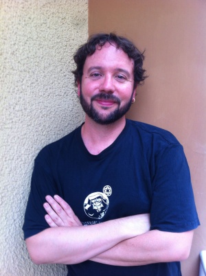 Ignacio Artacho, autor de 'La costumbre', relato ganador de la VIII edición de 'Relatos en cadena'. Ignacio Artacho, autor de 'La costumbre', relato ganador de la VIII edición de 'Relatos en cadena'.