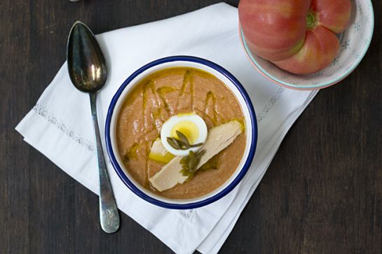 Salmorejo de melón con bonito del norte. Salmorejo de melón con bonito del norte.