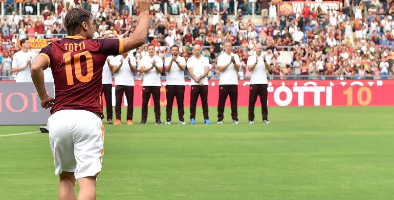 Totti, una leyenda del Calcio Totti, una leyenda del Calcio