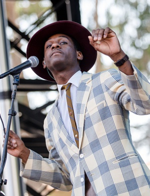 Leon Bridges, maneras de leyenda Leon Bridges, maneras de leyenda