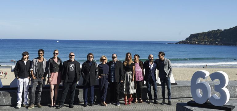 Los actores Santiago Segura, Hugo Silva, Carolina Bang, director Santiago Segura, Raphael, Carmen Machi, Carlos Areces, Blanca Suarez, Terele Pavez, Jaime Ordonez y Mario Casa. Los actores Santiago Segura, Hugo Silva, Carolina Bang, director Santiago Segura, Raphael, Carmen Machi, Carlos Areces, Blanca Suarez, Terele Pavez, Jaime Ordonez y Mario Casa.