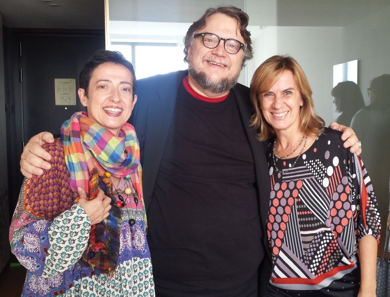 El director Guillermo del Toro, junto a Gemma Nierga y la periodista de cine María Guerra. El director Guillermo del Toro, junto a Gemma Nierga y la periodista de cine María Guerra.