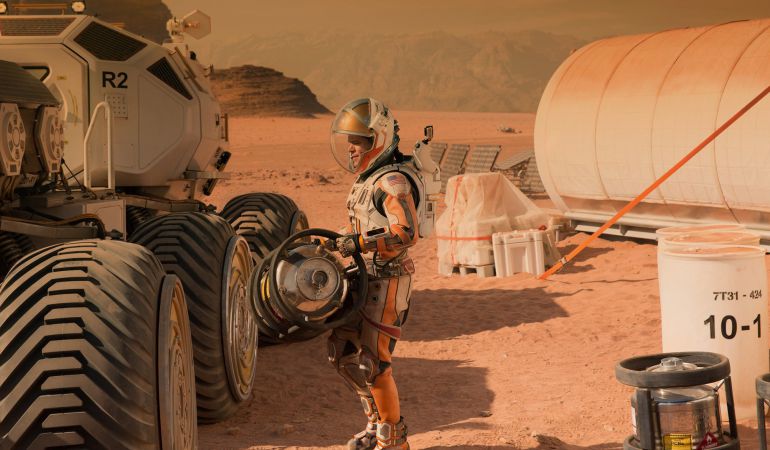 Matt Damon, en el papel de Mark Whatney, en la película 'The Martian'. Matt Damon, en el papel de Mark Whatney, en la película 'The Martian'.