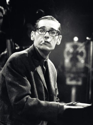 Bill Evans durante una grabación en la BBC Bill Evans durante una grabación en la BBC
