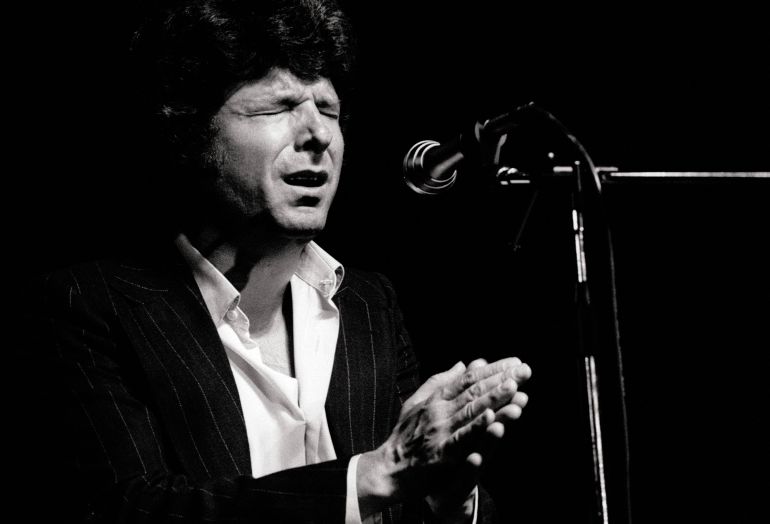 Enrique Morente durante una actuación en 1982 Enrique Morente durante una actuación en 1982