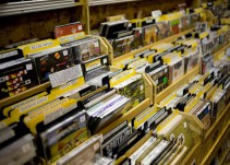 "Consumir música sin moderación mejora la salud"
